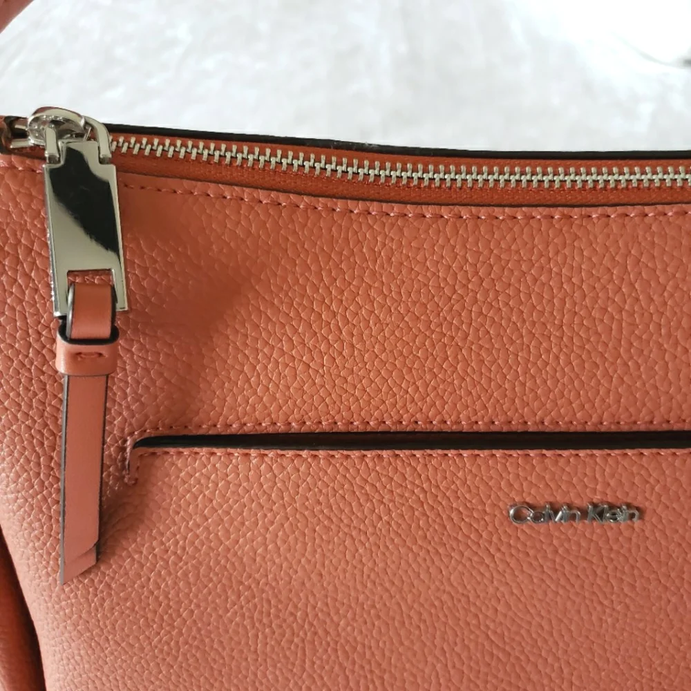 CALVIN KLEIN Lee Medium Dusty Rose Vegan Pebbled Leather Shoulder Bag--NWT